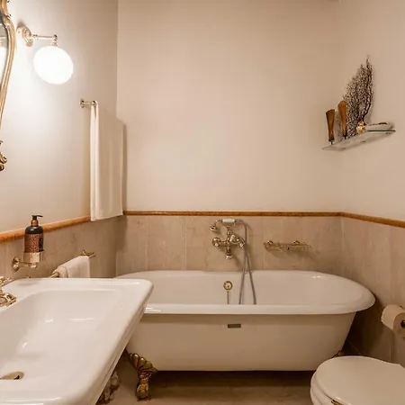 Palazzo Benassi Penthouse Apartment