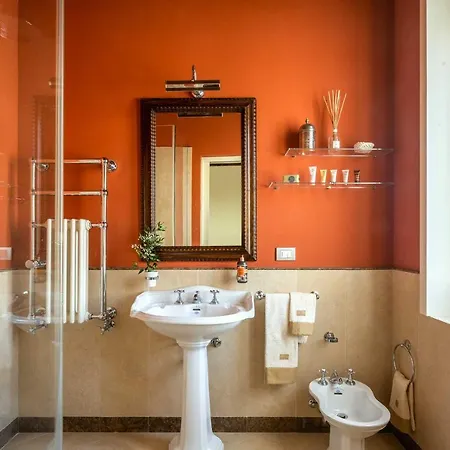 Palazzo Benassi Penthouse Apartment *